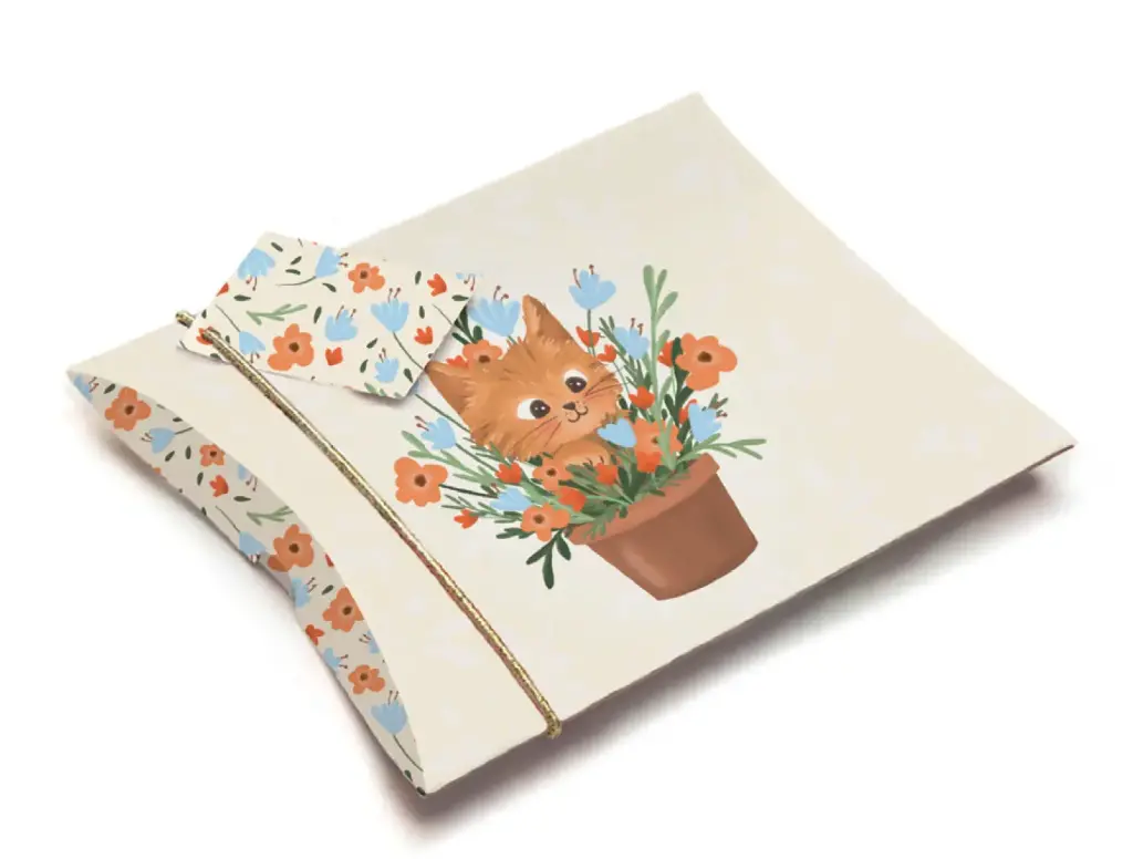 KAT MET BLOEMEN
